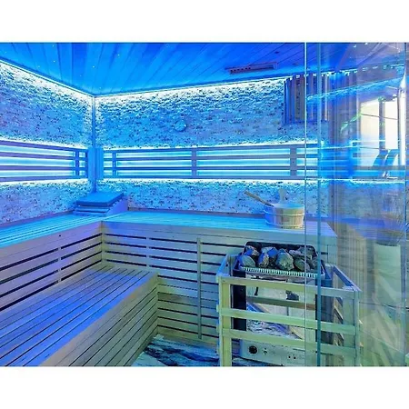 Feriehus Maarhoehe In The Maarberg Schalkenmehren