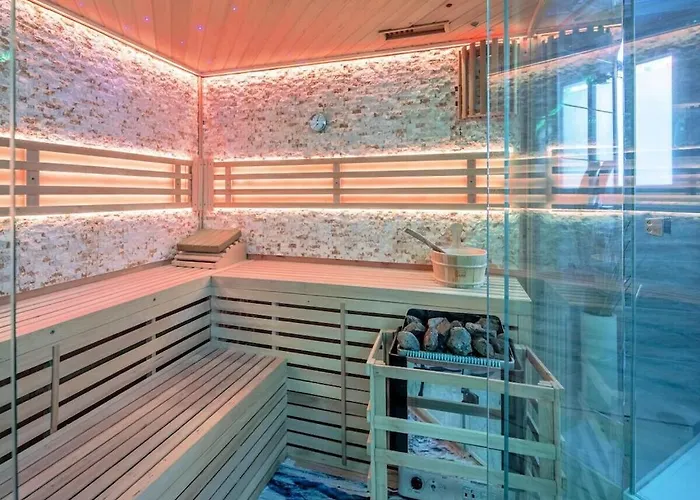 Maarhoehe In The Maarberg * 汉格莫仁